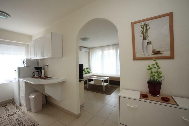 Siesta Apartmanhaz Balatonfuered Buitenkant foto